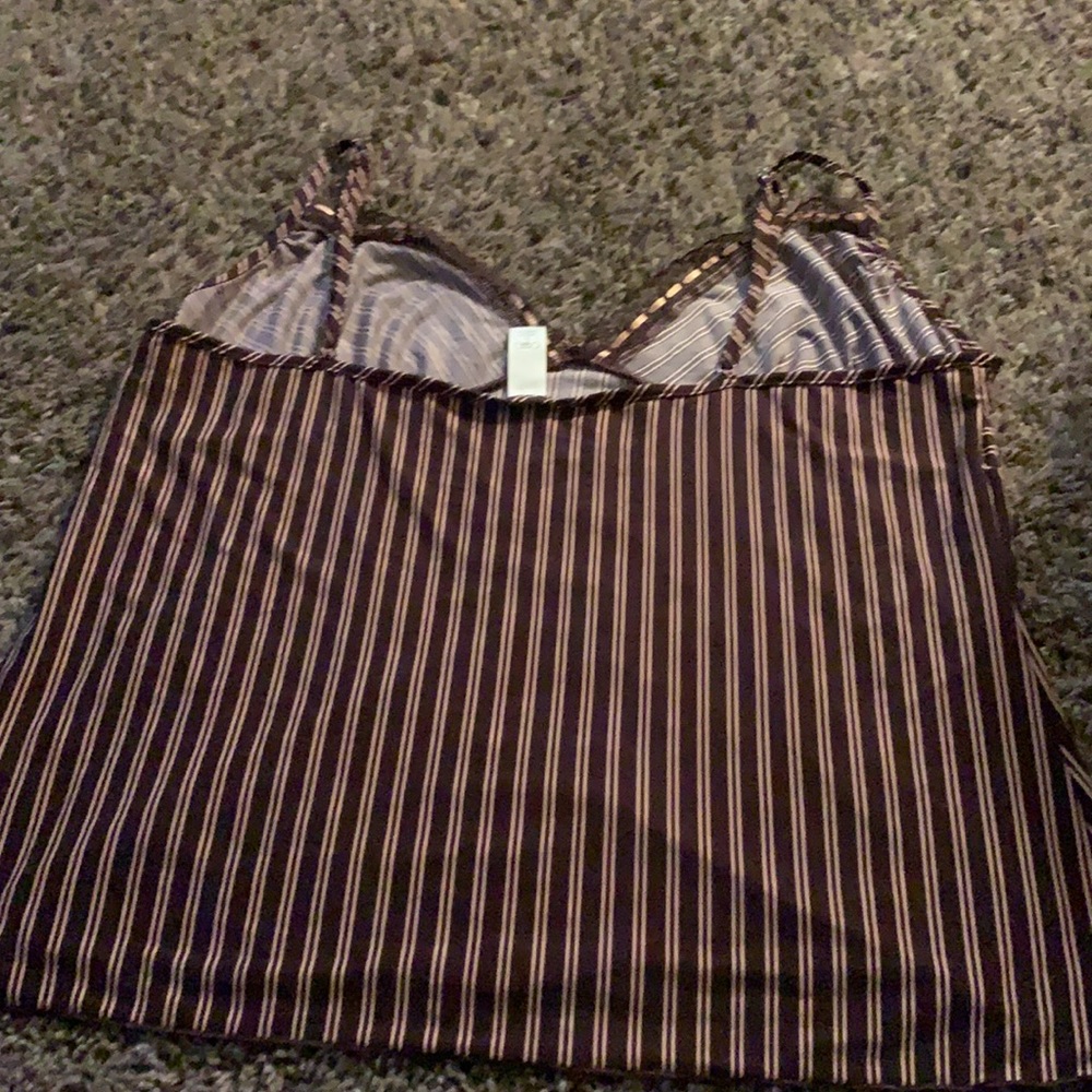 Tanktop - Picture 2 of 2